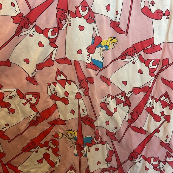 Loungefly Disney Alice in Wonderland Painting Cards Unisex T-shirt - Picture 5 of 5